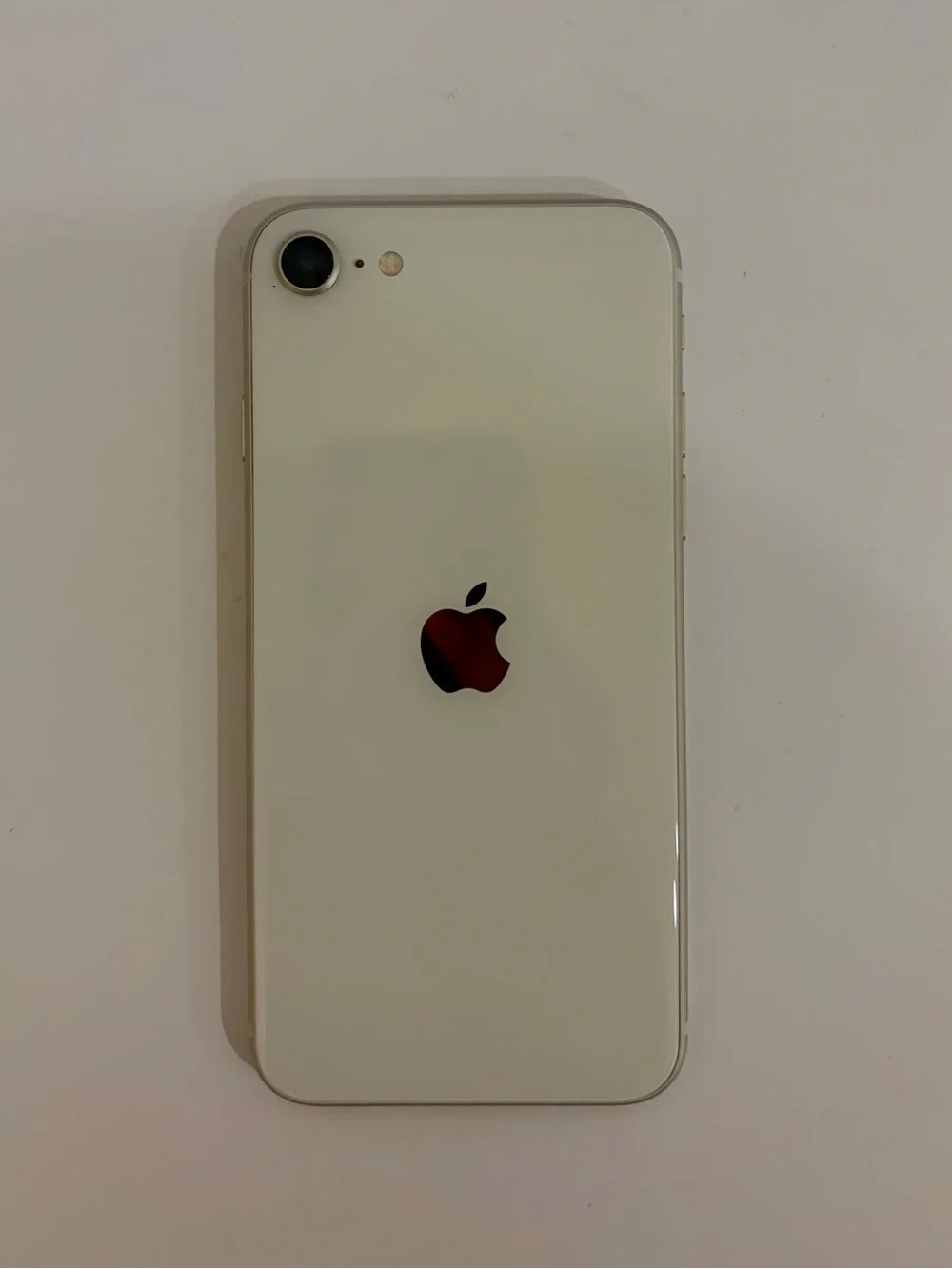 Apple iPhone SE 3rd Gen Black - Unlocked 128GB with Lightning Cable